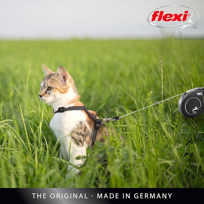 FLEXI® Classic XS Cord Retractable Cat Leash, 3-Finger Grip, 10 ft - Black | German engineered, original flexi leash, durable quality for cats up to 18 lbs, tangle-free, walking, reliable brake system