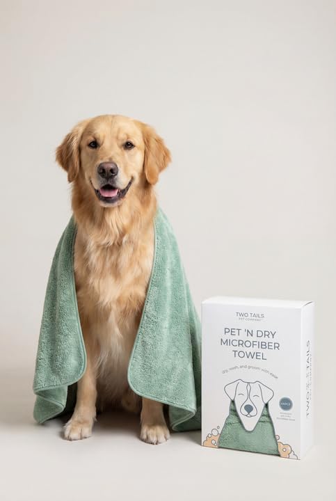 Two Tails Pet Company Pet N’ Dry Microfiber Bath Towel, Absorbent Dog Towels for Drying or Washing Large Dogs and Puppies, Soft and Lightweight, Fast Drying, Grooming Dog Supplies, Size Large