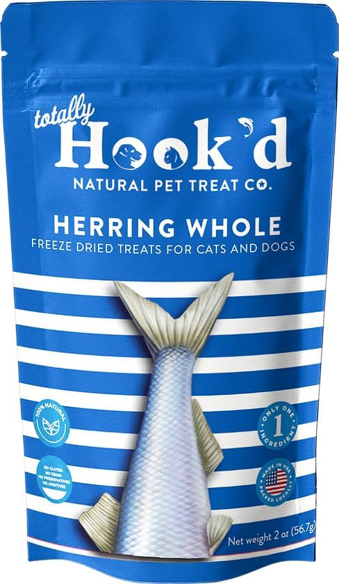 Totally Hook'd Freeze‑Dried Single‑Ingredient Treats, High‑Protein Omega-3 Training Snack for Dogs & Cats (2 Ounce, Herring)