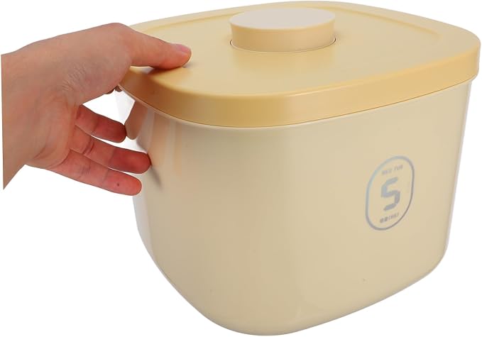 Vacuum Sealed Pet Food Container Small Capacity Airtight Dog and Cat Food Storage Bin Moisture-proof Plastic Canister for Daily Snack Organization