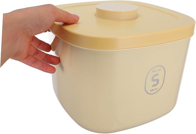 BESPORTBLE Vacuum Sealed Pet Food Storage Container Small Capacity Airtight Cat and Dog Food, Small, Yellow