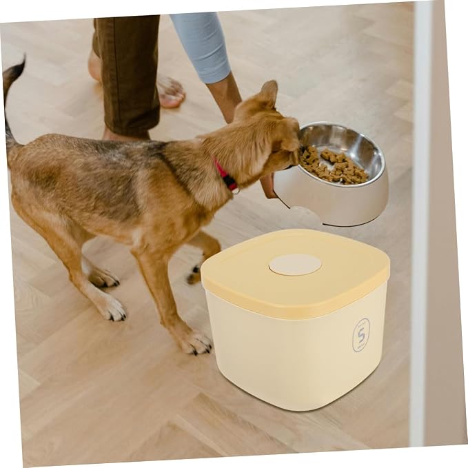 UPKOCH Small Airtight Pet Food Storage Container Vacuum Sealed Dog and Cat Food Bin Plastic Household Snack Keeper for Freshness and Moisture Protection