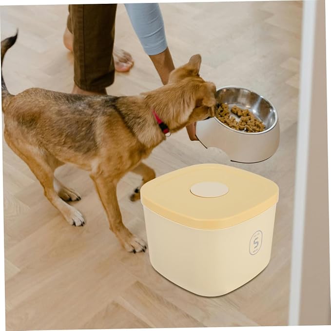 Pet Food Storage Bin Airtight Large Capacity Vacuum Sealed Dog and Cat Food Container Moisture-proof Puppy Snack Bucket for Household Use