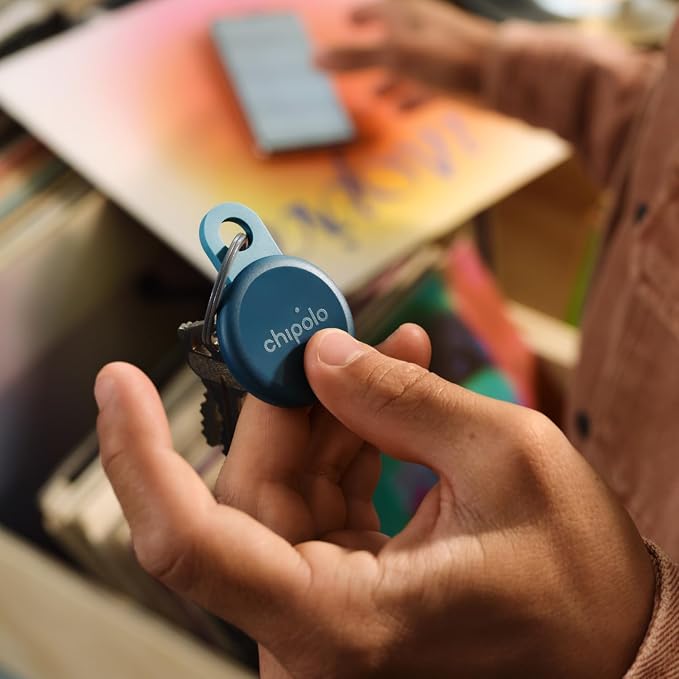 Chipolo Loop – Rechargeable Bluetooth Tracker for Key and Pocket Location | Compatible with Apple or Google, Call Your Phone & Out of Range Alerts for Android (Chalk)