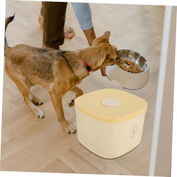 Cabilock Small Pet Food Storage Container Airtight Vacuum-sealed Yellow Grain Storage Bin for Dog and Cat Food, Moisture-proof Small Capacity Bucket Suitable for Travel and Home Use