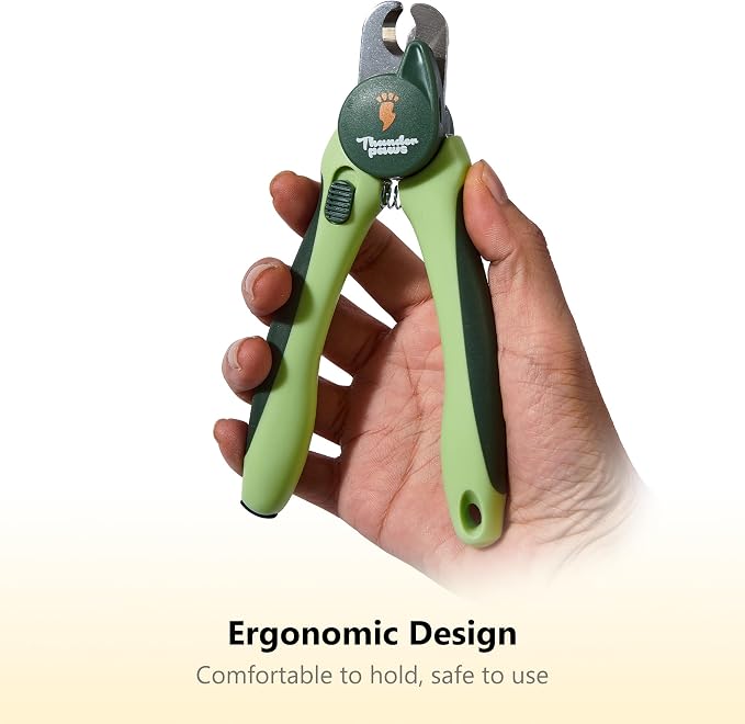 Professional-Grade Nail Clippers for Dogs - Green, Medium-Large