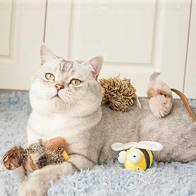 Gigwi 3 Pack Automatic Cat Toys, Interactive Squeaky Toys for Cats Inddoor | Stimulate Cat Hunting Instinct, Relieve Boredom, Squeaky Bird Bee and Mouse, Soft Plush, Perfect for Puppy Indoor Play