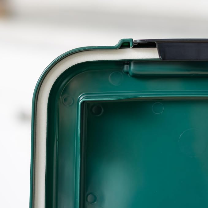 IRIS USA Airtight Pet Food Container, Up to 30 lbs & 11 lbs, Green