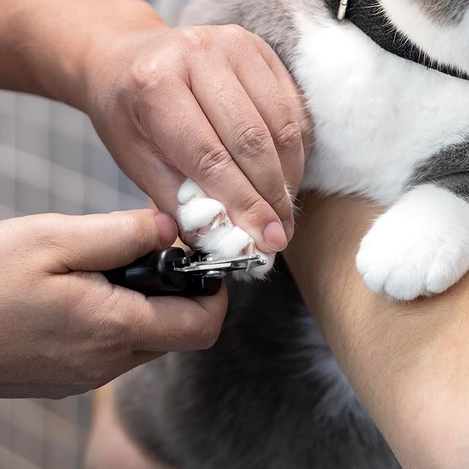 Tweezerman Small Dog & Cat Nail Clippers, Ergonomic