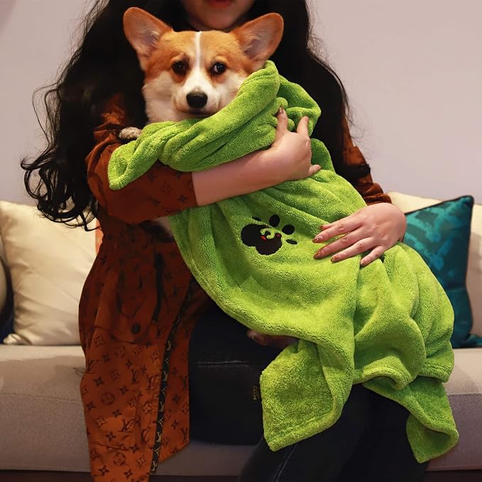 Dogvingpk Extra Large Dog Towel 1 Pack, Super Absorbent Soft Quick Drying Microfiber Pet Bath Towels for Large & Medium Dogs (XL-55" * 36", Green)