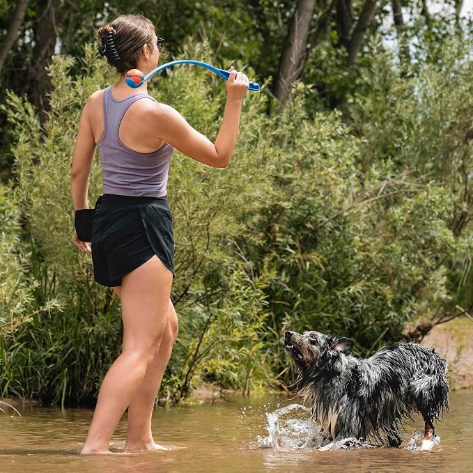 Chuckit! Classic 26M Dog Ball Launcher, 26in, Includes Medium 2.5in Ball | Compatible with Medium 2.5 In Balls, for Dogs 20-60 Pounds, Made in USA, Comes with 1 Medium Ultra DogBall