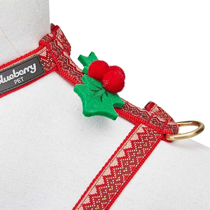 Blueberry Pet Christmas Zigzag Chevron No Pull Dog Harness with Holly Décor, Medium, Adjustable Harnesses for Dogs